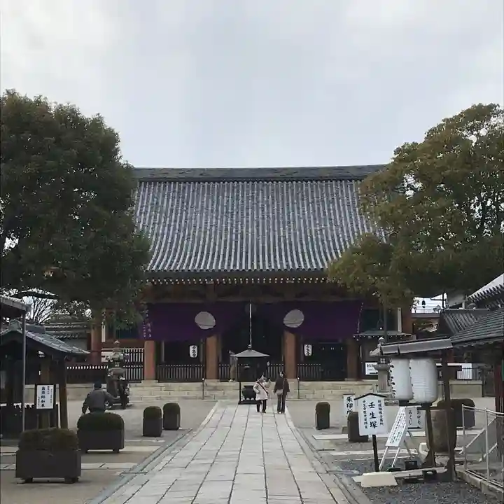 壬生寺の本殿・本堂