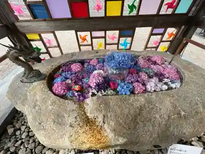 金井神社の手水舎