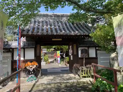 香積寺の山門