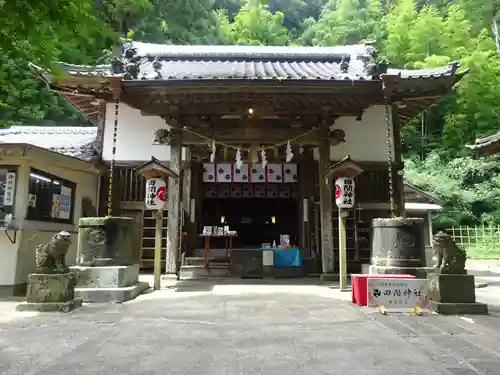 田間神社の本殿・本堂