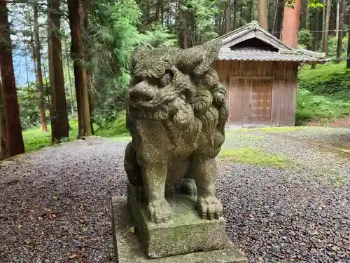 稲荷神社の狛犬