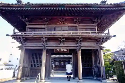 海徳寺の山門・神門
