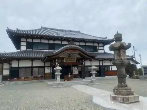 智積寺の{uncategorized: "未分類", other: "その他", undefined: "問題あり", building: "その他建物", grave: "お墓", sacred_gate: "鳥居", guardian: "狛犬", statue: "像", buddha: "仏像", history: "歴史", nature: "自然", garden: "庭園", animal: "動物", pagoda: "塔", temizu: "手水舎", mountain_gate: "山門・神門", sanctuary: "本殿・本堂", subordinate: "末社・摂社", art: "芸術", scenery: "景色", jizo: "地蔵", ema: "絵馬", goshuin: "御朱印", omikuji: "おみくじ", items: "授与品その他", amulet: "お守り", goshuincho: "御朱印帳", eats: "食事", festival: "お祭り", votive_dance: "神楽", shichigosan: "七五三参", wedding: "結婚式", experience: "体験その他", initially: "初詣", around: "周辺", anti_infection: "感染症対策"}