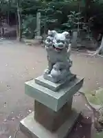 村社御嶽神社の狛犬