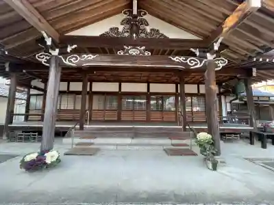 圓願寺の{uncategorized: "未分類", other: "その他", undefined: "問題あり", building: "その他建物", grave: "お墓", sacred_gate: "鳥居", guardian: "狛犬", statue: "像", buddha: "仏像", history: "歴史", nature: "自然", garden: "庭園", animal: "動物", pagoda: "塔", temizu: "手水舎", mountain_gate: "山門・神門", sanctuary: "本殿・本堂", subordinate: "末社・摂社", art: "芸術", scenery: "景色", jizo: "地蔵", ema: "絵馬", goshuin: "御朱印", omikuji: "おみくじ", items: "授与品その他", amulet: "お守り", goshuincho: "御朱印帳", eats: "食事", festival: "お祭り", votive_dance: "神楽", shichigosan: "七五三参", wedding: "結婚式", experience: "体験その他", initially: "初詣", around: "周辺", anti_infection: "感染症対策"}
