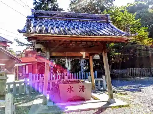 板山神社の手水舎