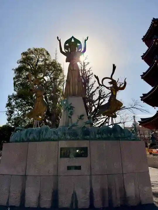 川崎大師(平間寺)の{uncategorized: "未分類", other: "その他", undefined: "問題あり", building: "その他建物", grave: "お墓", sacred_gate: "鳥居", guardian: "狛犬", statue: "像", buddha: "仏像", history: "歴史", nature: "自然", garden: "庭園", animal: "動物", pagoda: "塔", temizu: "手水舎", mountain_gate: "山門・神門", sanctuary: "本殿・本堂", subordinate: "末社・摂社", art: "芸術", scenery: "景色", jizo: "地蔵", ema: "絵馬", goshuin: "御朱印", omikuji: "おみくじ", items: "授与品その他", amulet: "お守り", goshuincho: "御朱印帳", eats: "食事", festival: "お祭り", votive_dance: "神楽", shichigosan: "七五三参", wedding: "結婚式", experience: "体験その他", initially: "初詣", around: "周辺", anti_infection: "感染症対策"}