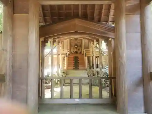 鳴谷神社の本殿・本堂