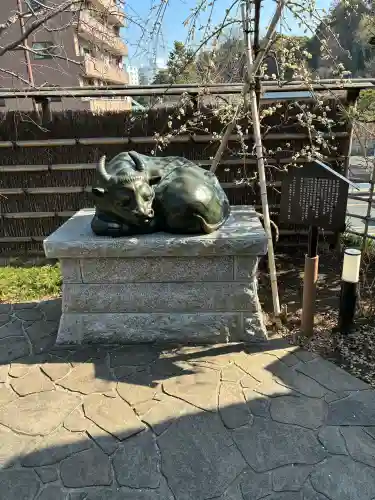 泥牛庵の{uncategorized: "未分類", other: "その他", undefined: "問題あり", building: "その他建物", grave: "お墓", sacred_gate: "鳥居", guardian: "狛犬", statue: "像", buddha: "仏像", history: "歴史", nature: "自然", garden: "庭園", animal: "動物", pagoda: "塔", temizu: "手水舎", mountain_gate: "山門・神門", sanctuary: "本殿・本堂", subordinate: "末社・摂社", art: "芸術", scenery: "景色", jizo: "地蔵", ema: "絵馬", goshuin: "御朱印", omikuji: "おみくじ", items: "授与品その他", amulet: "お守り", goshuincho: "御朱印帳", eats: "食事", festival: "お祭り", votive_dance: "神楽", shichigosan: "七五三参", wedding: "結婚式", experience: "体験その他", initially: "初詣", around: "周辺", anti_infection: "感染症対策"}