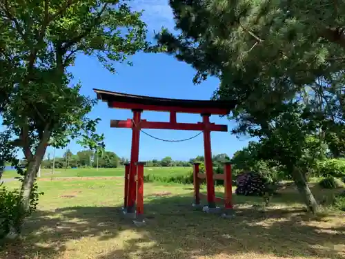 鶴沼神社の鳥居