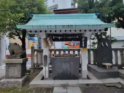 杉森稲荷の手水舎