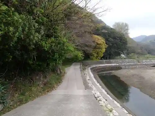 雷命神社の周辺