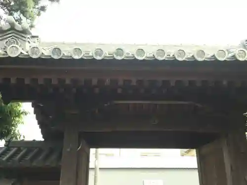 梅渓寺の山門