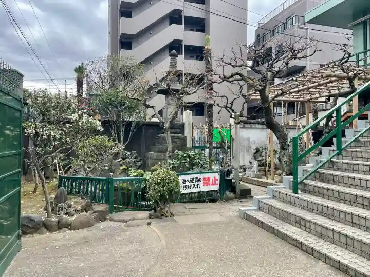 寿永寺の{uncategorized: "未分類", other: "その他", undefined: "問題あり", building: "その他建物", grave: "お墓", sacred_gate: "鳥居", guardian: "狛犬", statue: "像", buddha: "仏像", history: "歴史", nature: "自然", garden: "庭園", animal: "動物", pagoda: "塔", temizu: "手水舎", mountain_gate: "山門・神門", sanctuary: "本殿・本堂", subordinate: "末社・摂社", art: "芸術", scenery: "景色", jizo: "地蔵", ema: "絵馬", goshuin: "御朱印", omikuji: "おみくじ", items: "授与品その他", amulet: "お守り", goshuincho: "御朱印帳", eats: "食事", festival: "お祭り", votive_dance: "神楽", shichigosan: "七五三参", wedding: "結婚式", experience: "体験その他", initially: "初詣", around: "周辺", anti_infection: "感染症対策"}