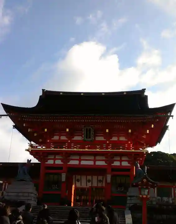 伏見稲荷大社の山門・神門