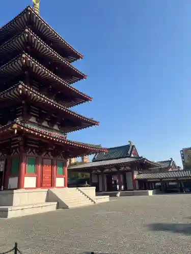 四天王寺の{uncategorized: "未分類", other: "その他", undefined: "問題あり", building: "その他建物", grave: "お墓", sacred_gate: "鳥居", guardian: "狛犬", statue: "像", buddha: "仏像", history: "歴史", nature: "自然", garden: "庭園", animal: "動物", pagoda: "塔", temizu: "手水舎", mountain_gate: "山門・神門", sanctuary: "本殿・本堂", subordinate: "末社・摂社", art: "芸術", scenery: "景色", jizo: "地蔵", ema: "絵馬", goshuin: "御朱印", omikuji: "おみくじ", items: "授与品その他", amulet: "お守り", goshuincho: "御朱印帳", eats: "食事", festival: "お祭り", votive_dance: "神楽", shichigosan: "七五三参", wedding: "結婚式", experience: "体験その他", initially: "初詣", around: "周辺", anti_infection: "感染症対策"}