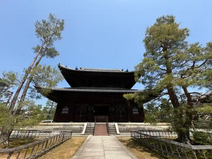 妙心寺(妙心禅寺)の{uncategorized: "未分類", other: "その他", undefined: "問題あり", building: "その他建物", grave: "お墓", sacred_gate: "鳥居", guardian: "狛犬", statue: "像", buddha: "仏像", history: "歴史", nature: "自然", garden: "庭園", animal: "動物", pagoda: "塔", temizu: "手水舎", mountain_gate: "山門・神門", sanctuary: "本殿・本堂", subordinate: "末社・摂社", art: "芸術", scenery: "景色", jizo: "地蔵", ema: "絵馬", goshuin: "御朱印", omikuji: "おみくじ", items: "授与品その他", amulet: "お守り", goshuincho: "御朱印帳", eats: "食事", festival: "お祭り", votive_dance: "神楽", shichigosan: "七五三参", wedding: "結婚式", experience: "体験その他", initially: "初詣", around: "周辺", anti_infection: "感染症対策"}