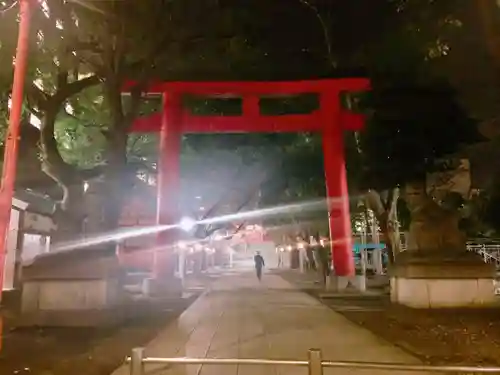 花園神社の鳥居