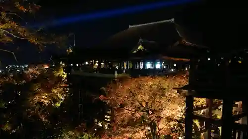清水寺の{uncategorized: "未分類", other: "その他", undefined: "問題あり", building: "その他建物", grave: "お墓", sacred_gate: "鳥居", guardian: "狛犬", statue: "像", buddha: "仏像", history: "歴史", nature: "自然", garden: "庭園", animal: "動物", pagoda: "塔", temizu: "手水舎", mountain_gate: "山門・神門", sanctuary: "本殿・本堂", subordinate: "末社・摂社", art: "芸術", scenery: "景色", jizo: "地蔵", ema: "絵馬", goshuin: "御朱印", omikuji: "おみくじ", items: "授与品その他", amulet: "お守り", goshuincho: "御朱印帳", eats: "食事", festival: "お祭り", votive_dance: "神楽", shichigosan: "七五三参", wedding: "結婚式", experience: "体験その他", initially: "初詣", around: "周辺", anti_infection: "感染症対策"}