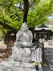 荏原神社の像