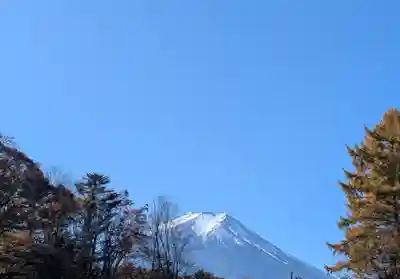 新屋山神社(山梨県)