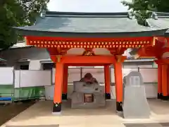 穴八幡宮の建物その他