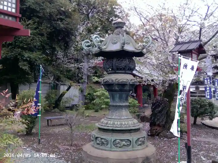 輪王寺両大師堂(寛永寺輪王殿)の{uncategorized: "未分類", other: "その他", undefined: "問題あり", building: "その他建物", grave: "お墓", sacred_gate: "鳥居", guardian: "狛犬", statue: "像", buddha: "仏像", history: "歴史", nature: "自然", garden: "庭園", animal: "動物", pagoda: "塔", temizu: "手水舎", mountain_gate: "山門・神門", sanctuary: "本殿・本堂", subordinate: "末社・摂社", art: "芸術", scenery: "景色", jizo: "地蔵", ema: "絵馬", goshuin: "御朱印", omikuji: "おみくじ", items: "授与品その他", amulet: "お守り", goshuincho: "御朱印帳", eats: "食事", festival: "お祭り", votive_dance: "神楽", shichigosan: "七五三参", wedding: "結婚式", experience: "体験その他", initially: "初詣", around: "周辺", anti_infection: "感染症対策"}
