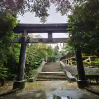 世持神社の鳥居