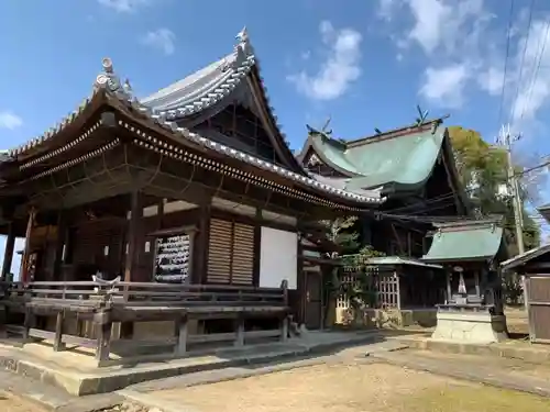 佐保神社の本殿・本堂