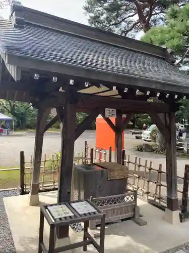 尾曳稲荷神社の手水