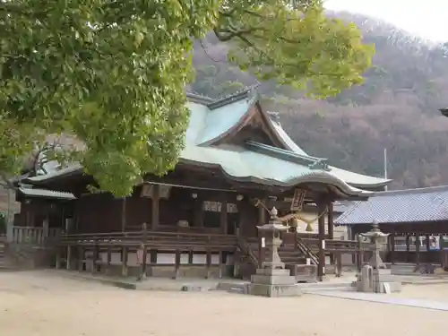 糸碕神社の本殿・本堂