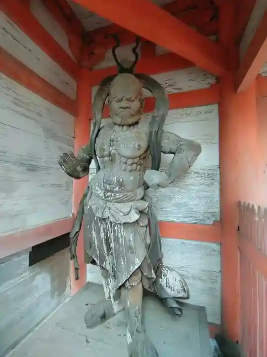 道成寺の{uncategorized: "未分類", other: "その他", undefined: "問題あり", building: "その他建物", grave: "お墓", sacred_gate: "鳥居", guardian: "狛犬", statue: "像", buddha: "仏像", history: "歴史", nature: "自然", garden: "庭園", animal: "動物", pagoda: "塔", temizu: "手水舎", mountain_gate: "山門・神門", sanctuary: "本殿・本堂", subordinate: "末社・摂社", art: "芸術", scenery: "景色", jizo: "地蔵", ema: "絵馬", goshuin: "御朱印", omikuji: "おみくじ", items: "授与品その他", amulet: "お守り", goshuincho: "御朱印帳", eats: "食事", festival: "お祭り", votive_dance: "神楽", shichigosan: "七五三参", wedding: "結婚式", experience: "体験その他", initially: "初詣", around: "周辺", anti_infection: "感染症対策"}