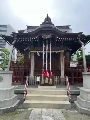 三輪厳島神社（弁天神社）の{uncategorized: "未分類", other: "その他", undefined: "問題あり", building: "その他建物", grave: "お墓", sacred_gate: "鳥居", guardian: "狛犬", statue: "像", buddha: "仏像", history: "歴史", nature: "自然", garden: "庭園", animal: "動物", pagoda: "塔", temizu: "手水舎", mountain_gate: "山門・神門", sanctuary: "本殿・本堂", subordinate: "末社・摂社", art: "芸術", scenery: "景色", jizo: "地蔵", ema: "絵馬", goshuin: "御朱印", omikuji: "おみくじ", items: "授与品その他", amulet: "お守り", goshuincho: "御朱印帳", eats: "食事", festival: "お祭り", votive_dance: "神楽", shichigosan: "七五三参", wedding: "結婚式", experience: "体験その他", initially: "初詣", around: "周辺", anti_infection: "感染症対策"}