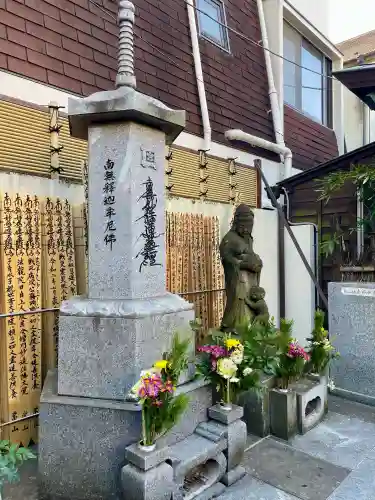 長昌寺別院の{uncategorized: "未分類", other: "その他", undefined: "問題あり", building: "その他建物", grave: "お墓", sacred_gate: "鳥居", guardian: "狛犬", statue: "像", buddha: "仏像", history: "歴史", nature: "自然", garden: "庭園", animal: "動物", pagoda: "塔", temizu: "手水舎", mountain_gate: "山門・神門", sanctuary: "本殿・本堂", subordinate: "末社・摂社", art: "芸術", scenery: "景色", jizo: "地蔵", ema: "絵馬", goshuin: "御朱印", omikuji: "おみくじ", items: "授与品その他", amulet: "お守り", goshuincho: "御朱印帳", eats: "食事", festival: "お祭り", votive_dance: "神楽", shichigosan: "七五三参", wedding: "結婚式", experience: "体験その他", initially: "初詣", around: "周辺", anti_infection: "感染症対策"}
