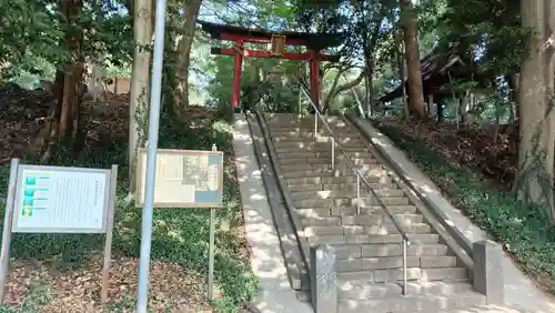氷川女體神社の鳥居
