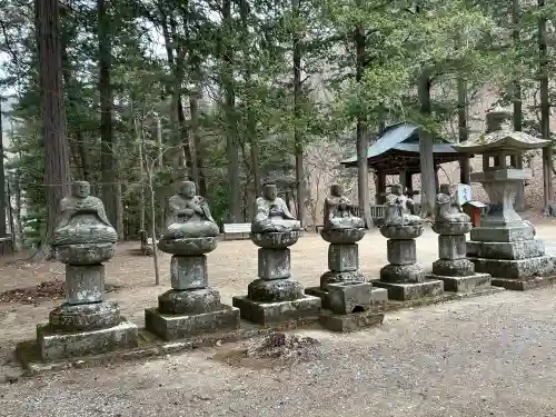 文殊堂の{uncategorized: "未分類", other: "その他", undefined: "問題あり", building: "その他建物", grave: "お墓", sacred_gate: "鳥居", guardian: "狛犬", statue: "像", buddha: "仏像", history: "歴史", nature: "自然", garden: "庭園", animal: "動物", pagoda: "塔", temizu: "手水舎", mountain_gate: "山門・神門", sanctuary: "本殿・本堂", subordinate: "末社・摂社", art: "芸術", scenery: "景色", jizo: "地蔵", ema: "絵馬", goshuin: "御朱印", omikuji: "おみくじ", items: "授与品その他", amulet: "お守り", goshuincho: "御朱印帳", eats: "食事", festival: "お祭り", votive_dance: "神楽", shichigosan: "七五三参", wedding: "結婚式", experience: "体験その他", initially: "初詣", around: "周辺", anti_infection: "感染症対策"}