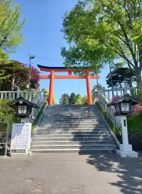 湯倉神社の{uncategorized: "未分類", other: "その他", undefined: "問題あり", building: "その他建物", grave: "お墓", sacred_gate: "鳥居", guardian: "狛犬", statue: "像", buddha: "仏像", history: "歴史", nature: "自然", garden: "庭園", animal: "動物", pagoda: "塔", temizu: "手水舎", mountain_gate: "山門・神門", sanctuary: "本殿・本堂", subordinate: "末社・摂社", art: "芸術", scenery: "景色", jizo: "地蔵", ema: "絵馬", goshuin: "御朱印", omikuji: "おみくじ", items: "授与品その他", amulet: "お守り", goshuincho: "御朱印帳", eats: "食事", festival: "お祭り", votive_dance: "神楽", shichigosan: "七五三参", wedding: "結婚式", experience: "体験その他", initially: "初詣", around: "周辺", anti_infection: "感染症対策"}