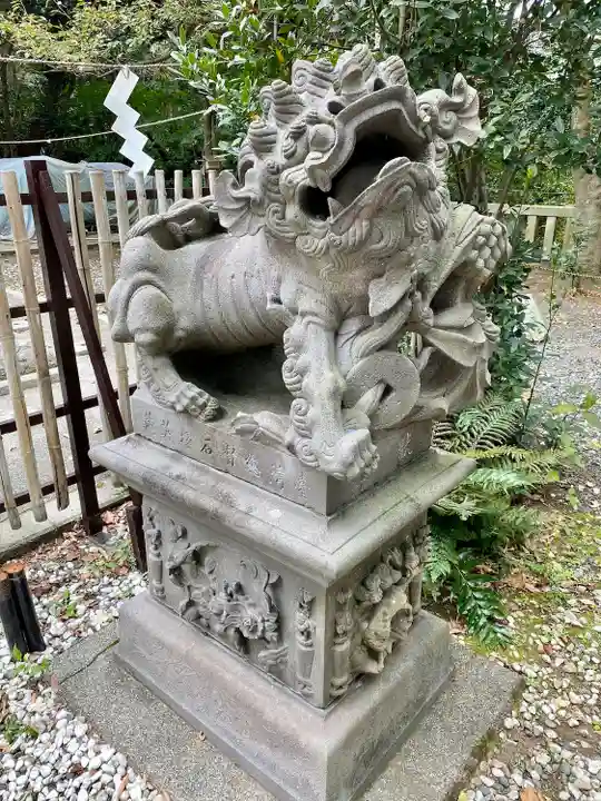 児玉神社の狛犬