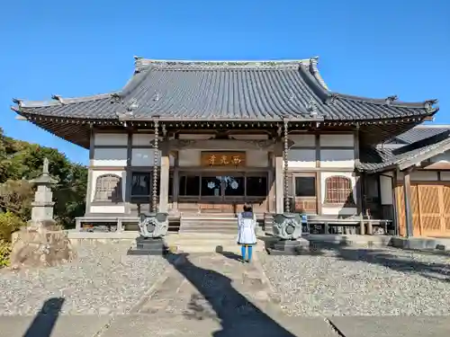 西光寺の本殿・本堂