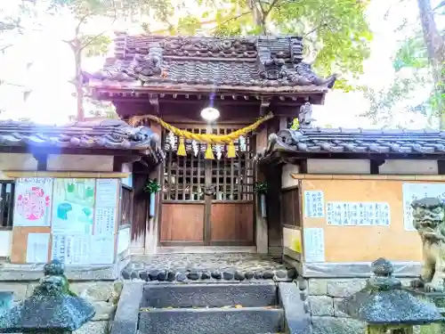 若宮八幡社の本殿・本堂