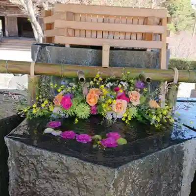 尊永寺の手水舎