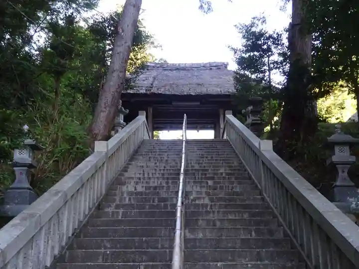 川勾神社の山門・神門