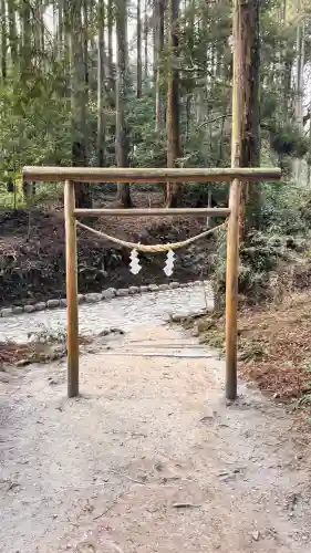 霧島神宮の{uncategorized: "未分類", other: "その他", undefined: "問題あり", building: "その他建物", grave: "お墓", sacred_gate: "鳥居", guardian: "狛犬", statue: "像", buddha: "仏像", history: "歴史", nature: "自然", garden: "庭園", animal: "動物", pagoda: "塔", temizu: "手水舎", mountain_gate: "山門・神門", sanctuary: "本殿・本堂", subordinate: "末社・摂社", art: "芸術", scenery: "景色", jizo: "地蔵", ema: "絵馬", goshuin: "御朱印", omikuji: "おみくじ", items: "授与品その他", amulet: "お守り", goshuincho: "御朱印帳", eats: "食事", festival: "お祭り", votive_dance: "神楽", shichigosan: "七五三参", wedding: "結婚式", experience: "体験その他", initially: "初詣", around: "周辺", anti_infection: "感染症対策"}