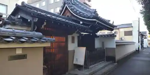 長福寺の山門・神門