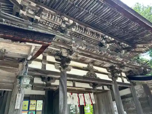 油日神社の{uncategorized: "未分類", other: "その他", undefined: "問題あり", building: "その他建物", grave: "お墓", sacred_gate: "鳥居", guardian: "狛犬", statue: "像", buddha: "仏像", history: "歴史", nature: "自然", garden: "庭園", animal: "動物", pagoda: "塔", temizu: "手水舎", mountain_gate: "山門・神門", sanctuary: "本殿・本堂", subordinate: "末社・摂社", art: "芸術", scenery: "景色", jizo: "地蔵", ema: "絵馬", goshuin: "御朱印", omikuji: "おみくじ", items: "授与品その他", amulet: "お守り", goshuincho: "御朱印帳", eats: "食事", festival: "お祭り", votive_dance: "神楽", shichigosan: "七五三参", wedding: "結婚式", experience: "体験その他", initially: "初詣", around: "周辺", anti_infection: "感染症対策"}