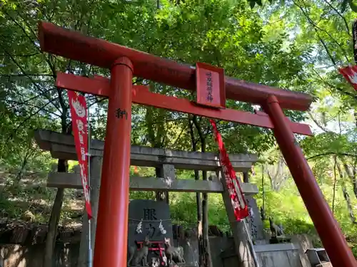 岐阜稲荷山本社の鳥居