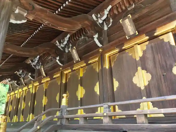 多田神社の本殿・本堂