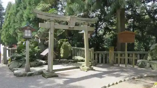 白山比咩神社の鳥居