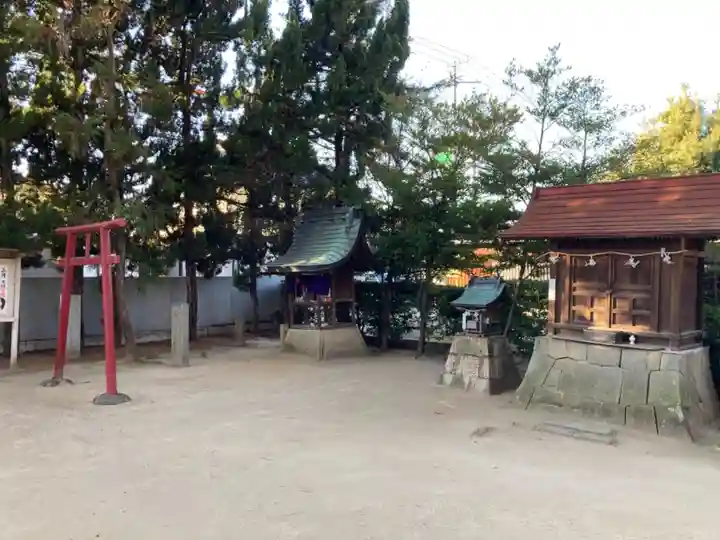 雄郡神社の末社・摂社