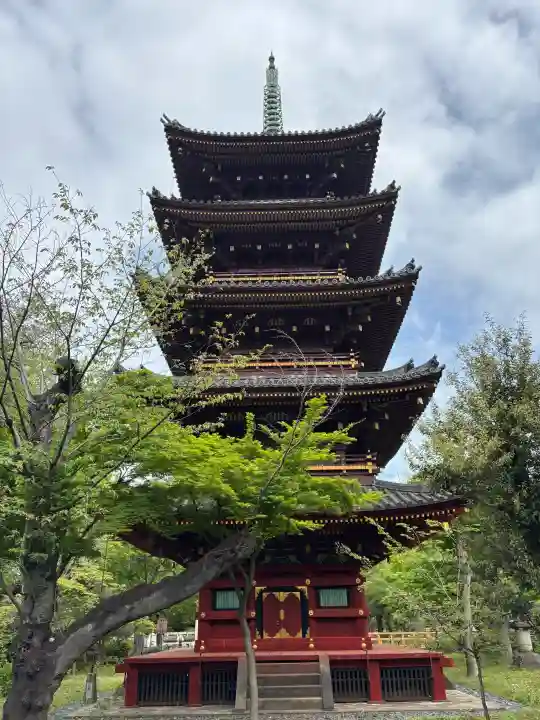 上野東照宮の{uncategorized: "未分類", other: "その他", undefined: "問題あり", building: "その他建物", grave: "お墓", sacred_gate: "鳥居", guardian: "狛犬", statue: "像", buddha: "仏像", history: "歴史", nature: "自然", garden: "庭園", animal: "動物", pagoda: "塔", temizu: "手水舎", mountain_gate: "山門・神門", sanctuary: "本殿・本堂", subordinate: "末社・摂社", art: "芸術", scenery: "景色", jizo: "地蔵", ema: "絵馬", goshuin: "御朱印", omikuji: "おみくじ", items: "授与品その他", amulet: "お守り", goshuincho: "御朱印帳", eats: "食事", festival: "お祭り", votive_dance: "神楽", shichigosan: "七五三参", wedding: "結婚式", experience: "体験その他", initially: "初詣", around: "周辺", anti_infection: "感染症対策"}